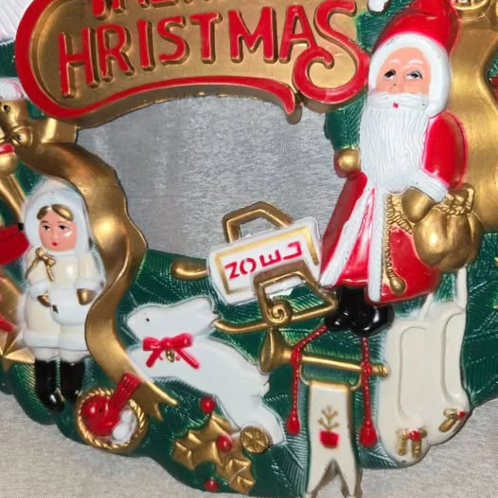 VTG Christmas Wreath Merry Christmas Multicolor w/accents hard-molded plastic